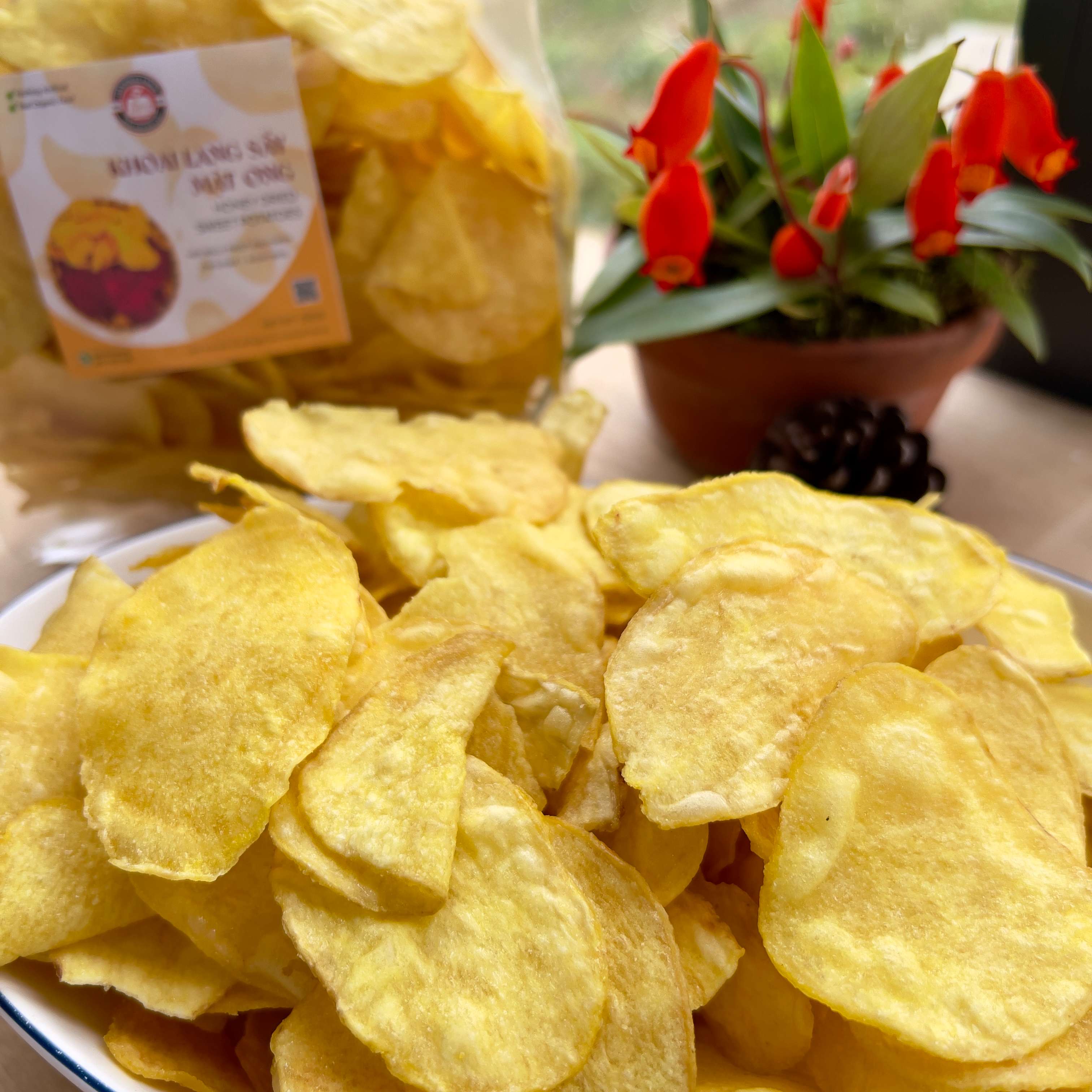 Khoai lang sấy giòn mật ong 500gr thơm ngon BanhMat Farm không đường đặc sản Đà Lạt