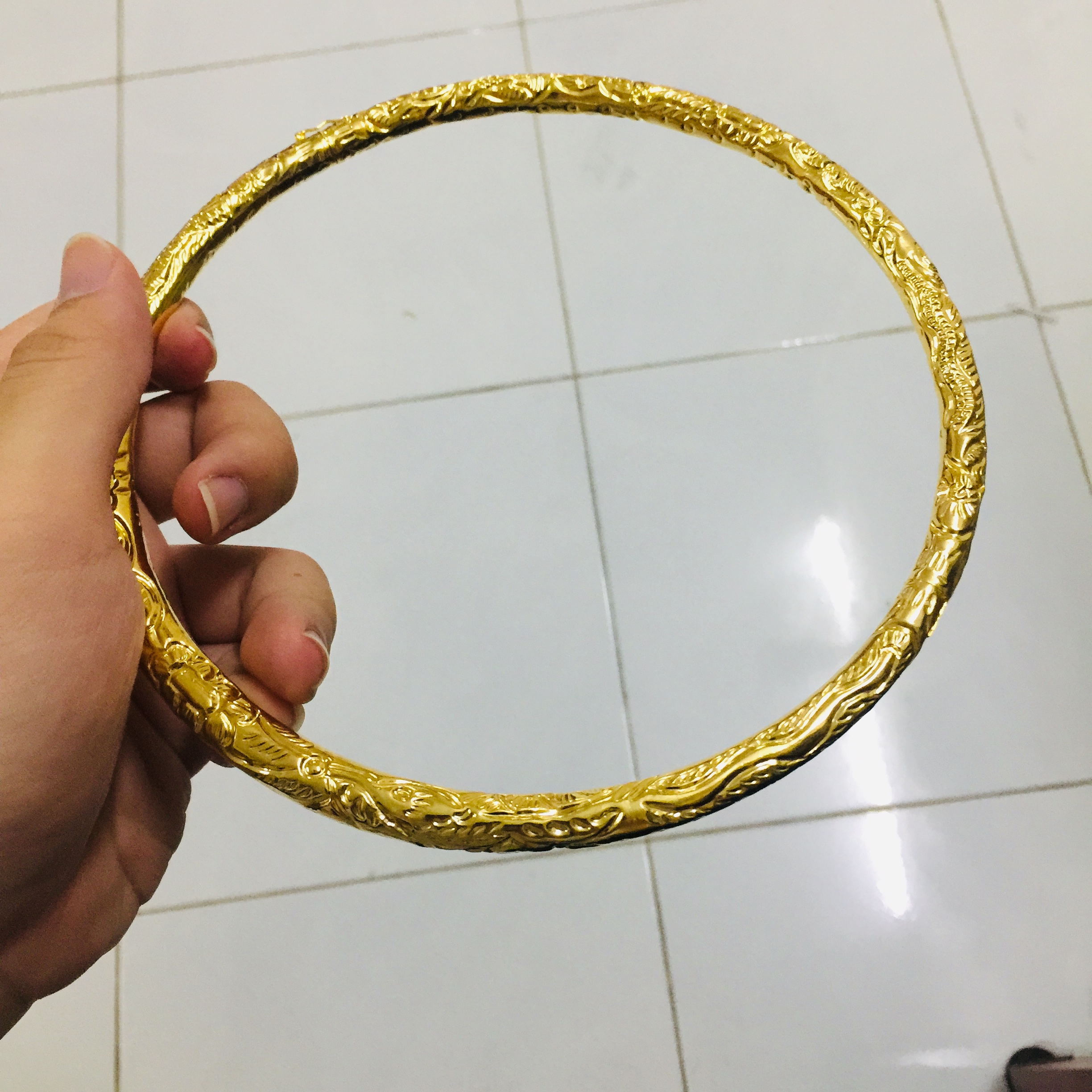 [HCM]KIỀNG CỔ MẠ VÀNG CHẠM RỒNG PHƯỢNG TINH XẢO