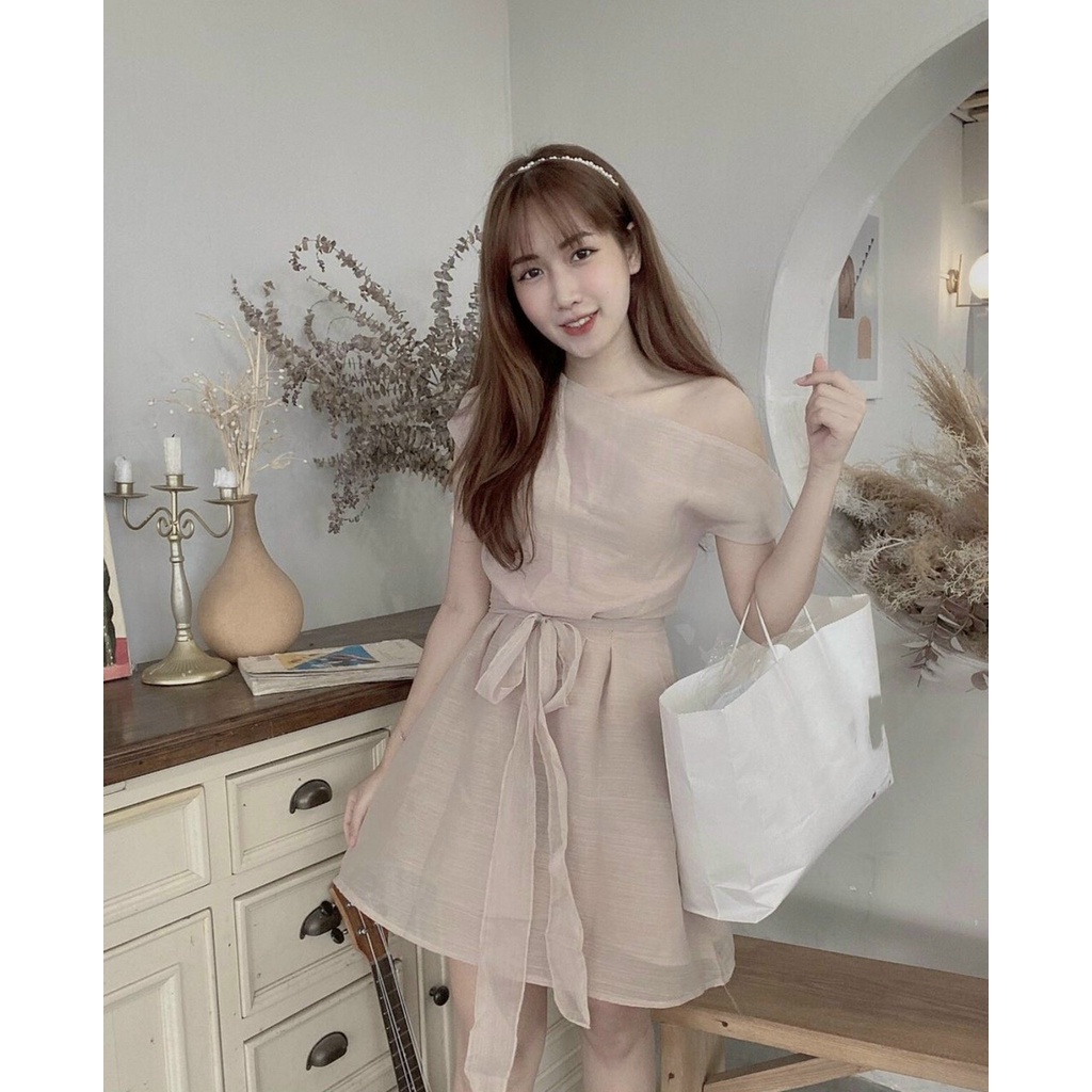 Đầm dạo phố trắng lệch vai thắt nơ eo