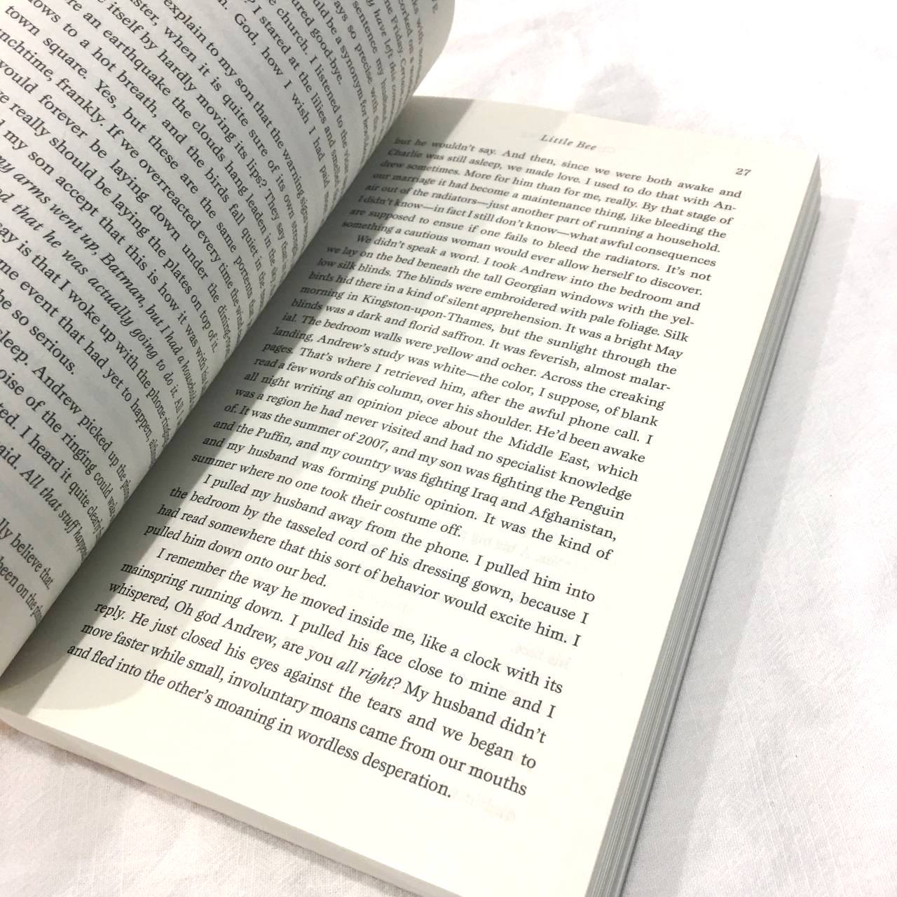 Sách - Little Bee : A Novel by Chris Cleave