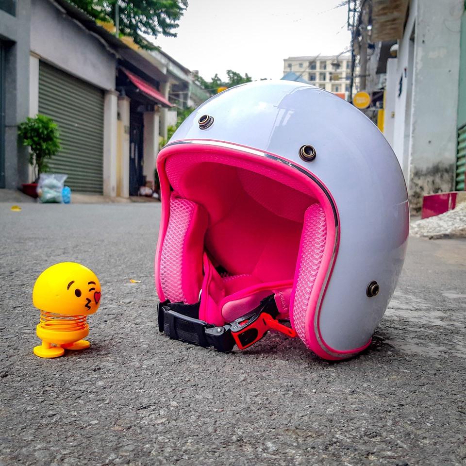 Nón 3/4 trắng lót nhiều màu