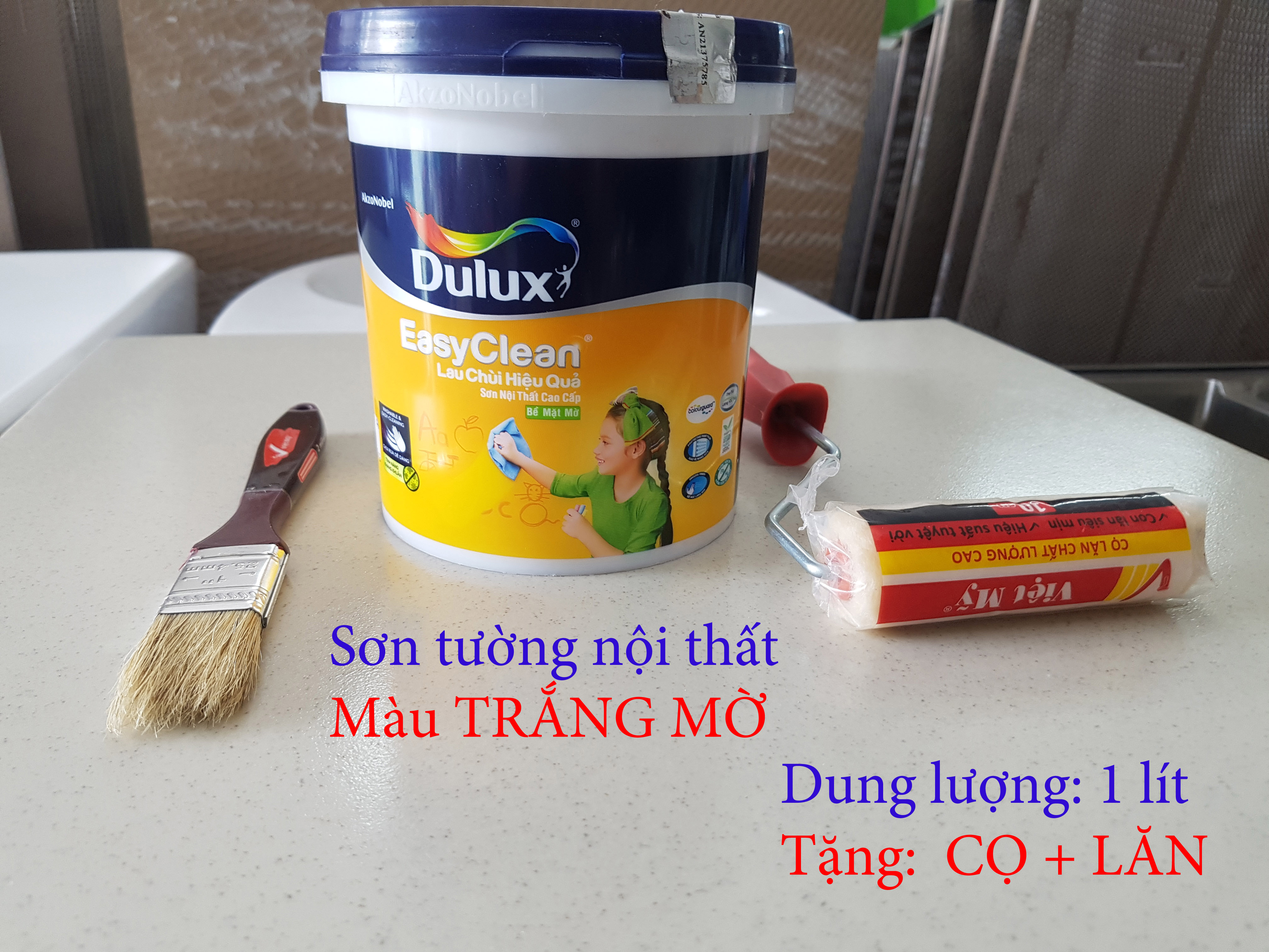 [TẶNG CỌ VÀ LĂN] Sơn tường nội thất Dulux EasyClean lau chùi hiệu quả, trắng mờ, 1 lít, phù hợp với nhà có nhiều trẻ nhỏ hiếu động