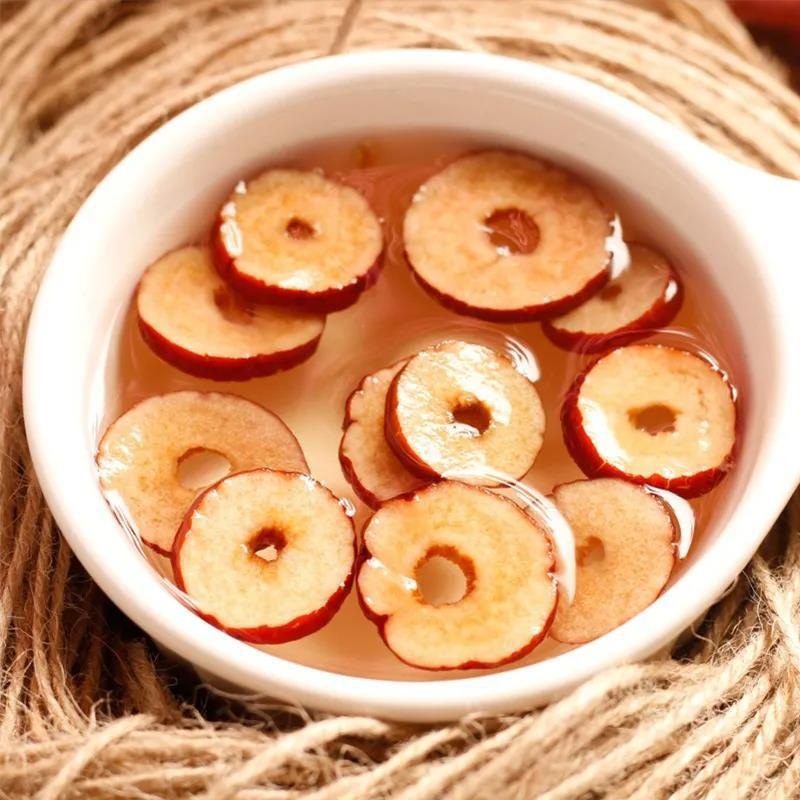 Táo đỏ thái lát sấy khô 200g (thơm, sạch) - Tấn Phát