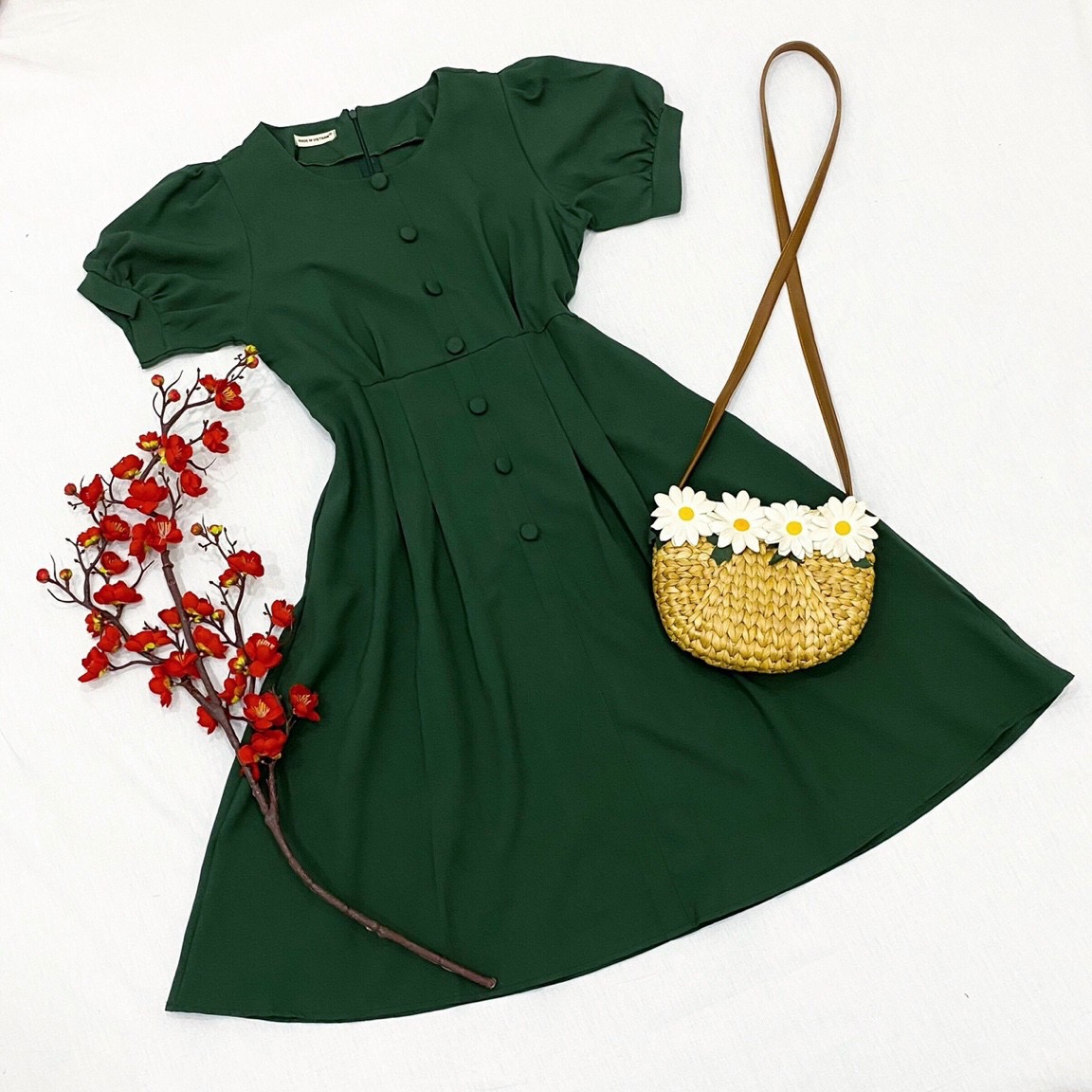 Đầm xanh lính cổ tròn