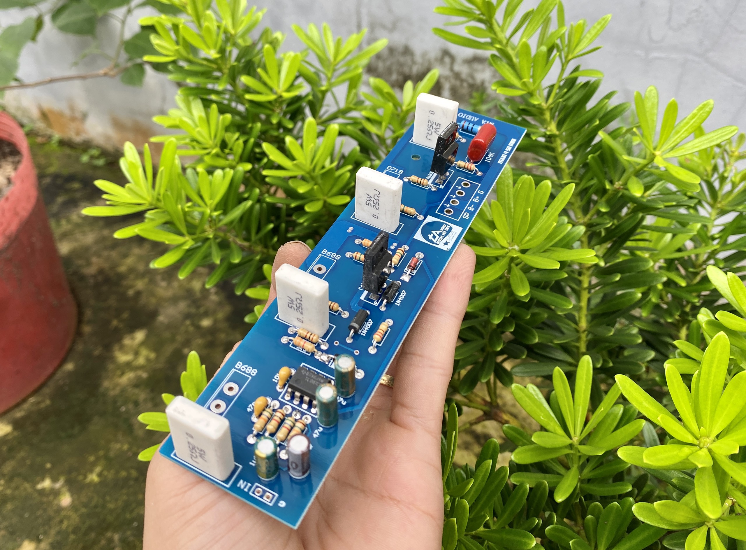 Mạch công suất 4 sò mono 300W