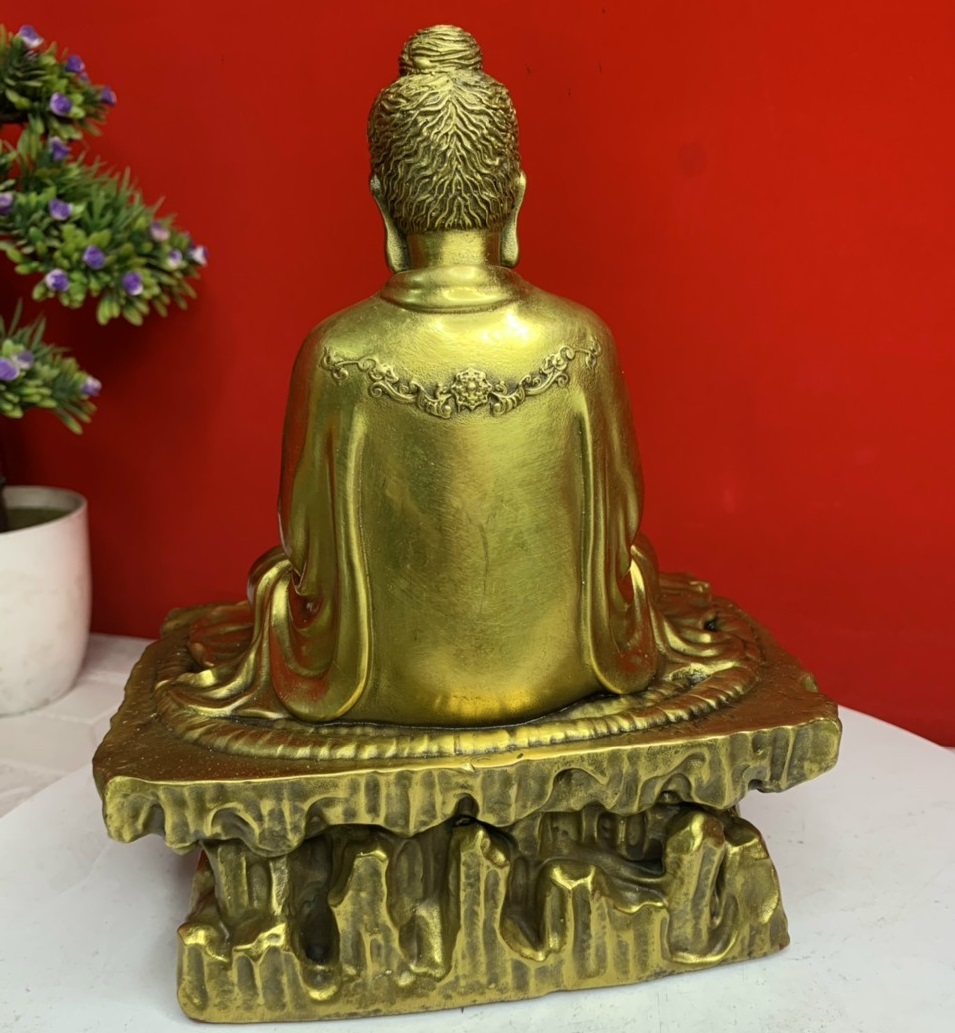 Tượng phật thích ca ngồi bệ đá chất liệu bằng đồng MS168