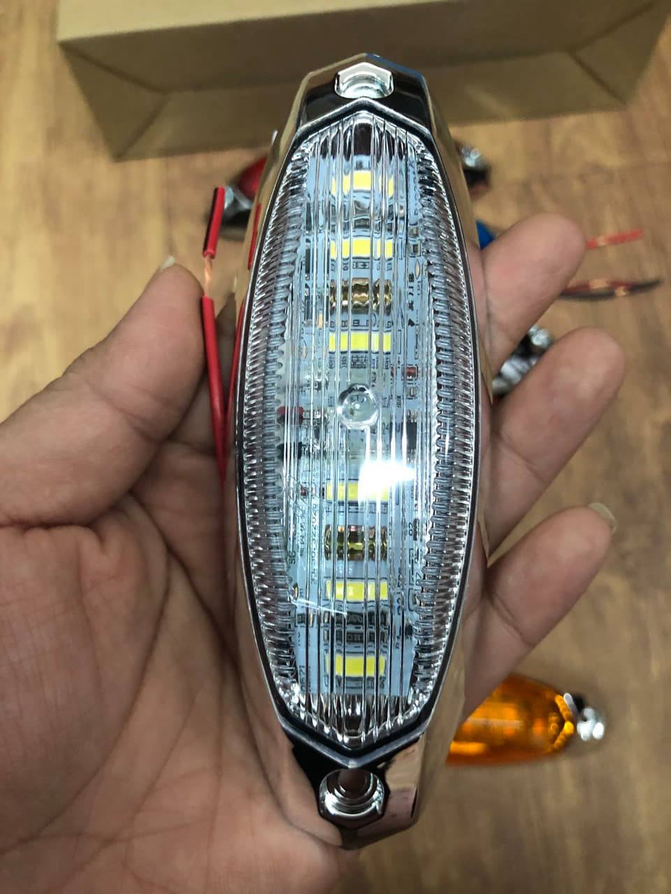 đèn chớp nóc 4022