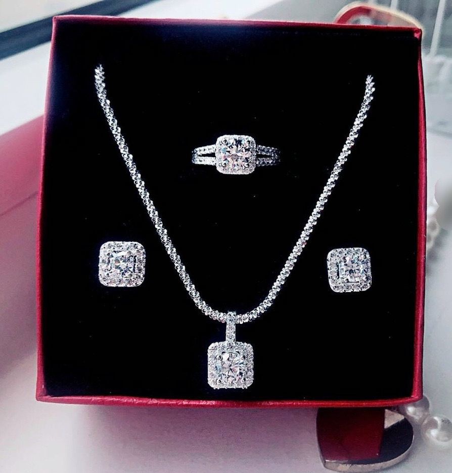Bộ Trang Sức 4 Món Giá Rẻ Đá Vuông Bạch Kim Dễ Thương - Thiết Kế Chuẩn Mẫu Thật, Không Đen Không Ngứa - HB77324 - QJ - Dùng Đeo Đi Tiệc Sang Trọng, Làm Quà Tặng Cho Người Thân Ý Nghĩa