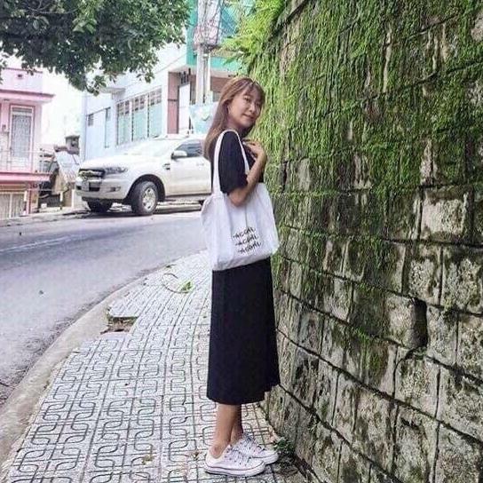 Đầm Đen Suông Basic