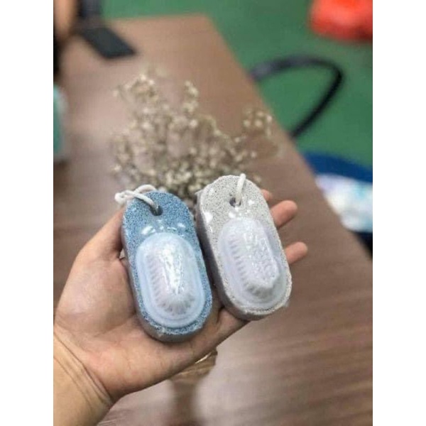 ĐÁ BỌT CHÀ GÓT CHÂN KÈM BÀN CHẢI CHÀ MÓNG nội địa Nhật Bản