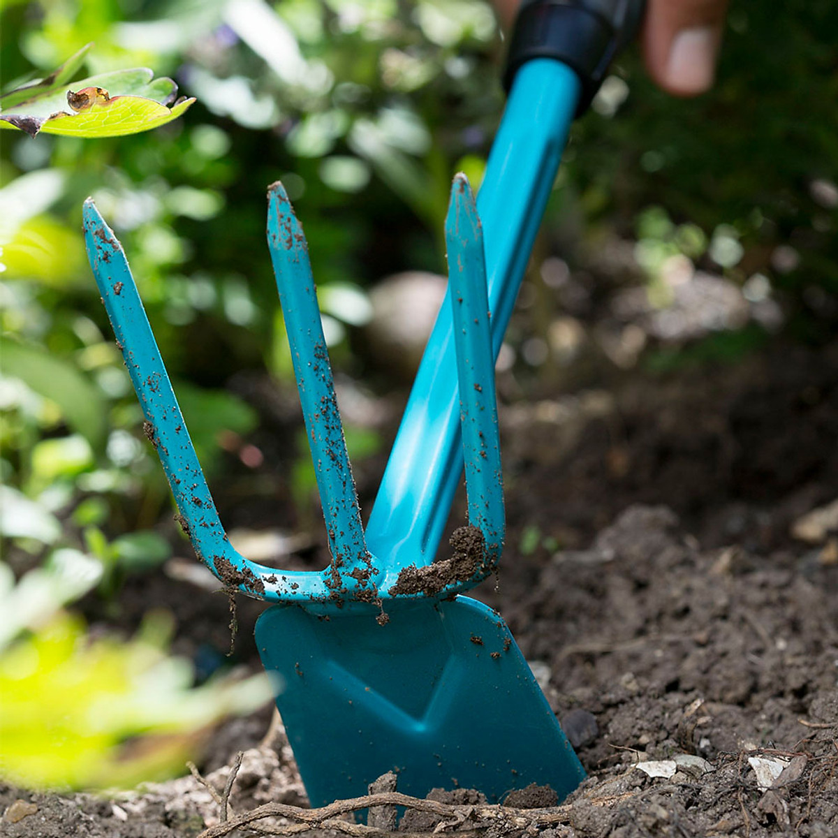 Cuốc Và Cào Đất Cầm Tay Gardena 08915-20