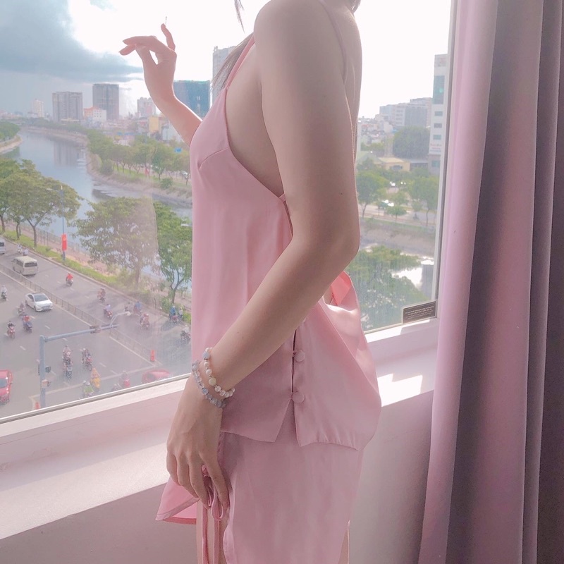Bộ ngủ lụa hở lưng dây [Shi.Lingerie]