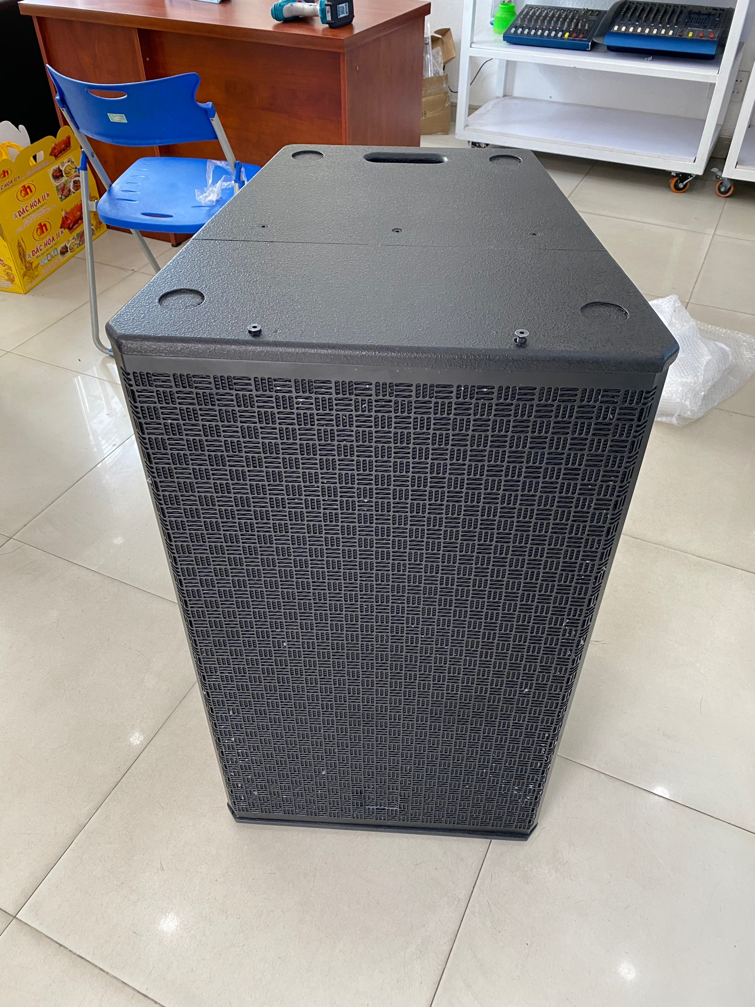 Thùng hoả tiễn 40 đôi