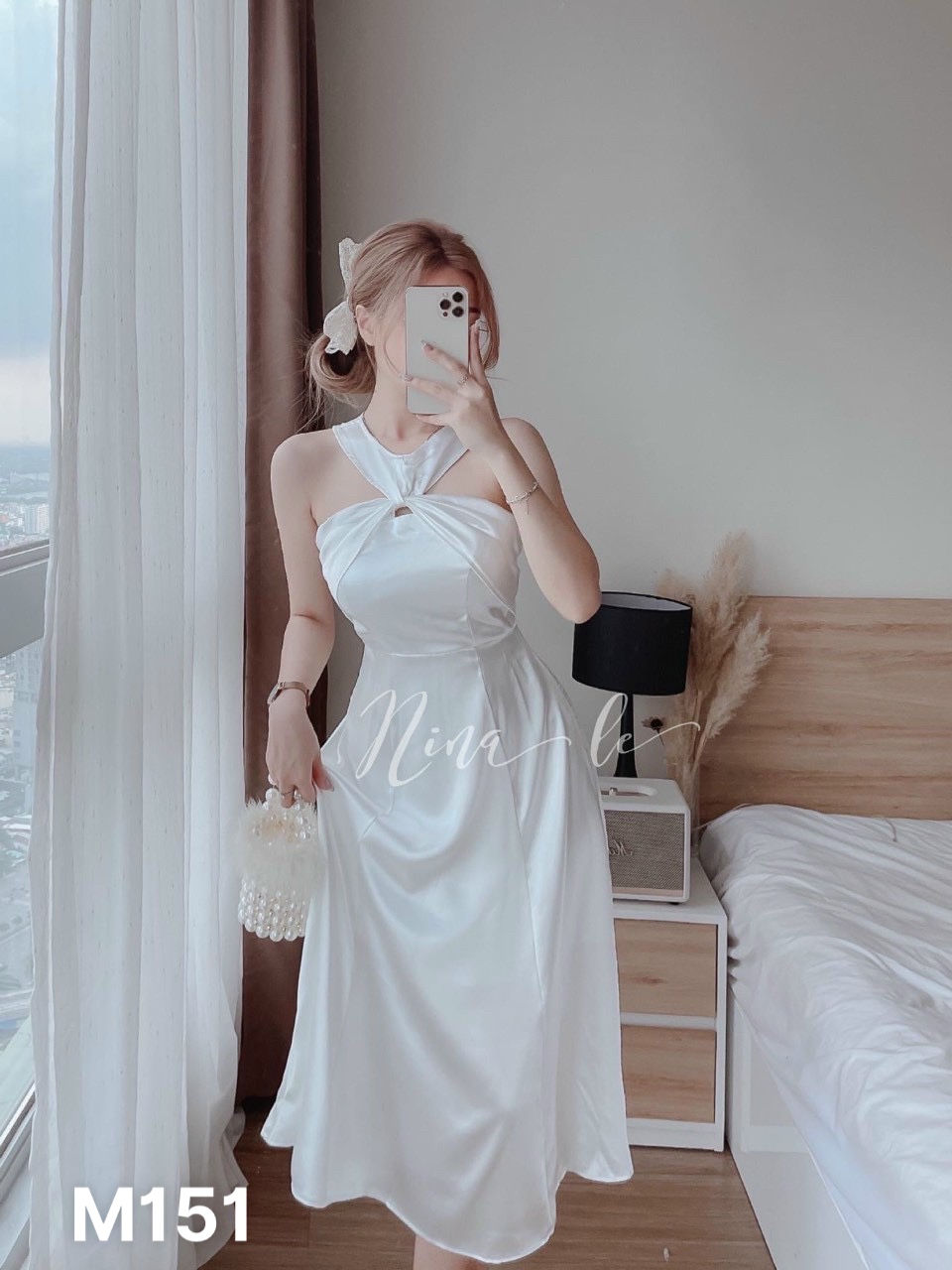 Đầm lụa cổ yếm dáng dài maxi M151