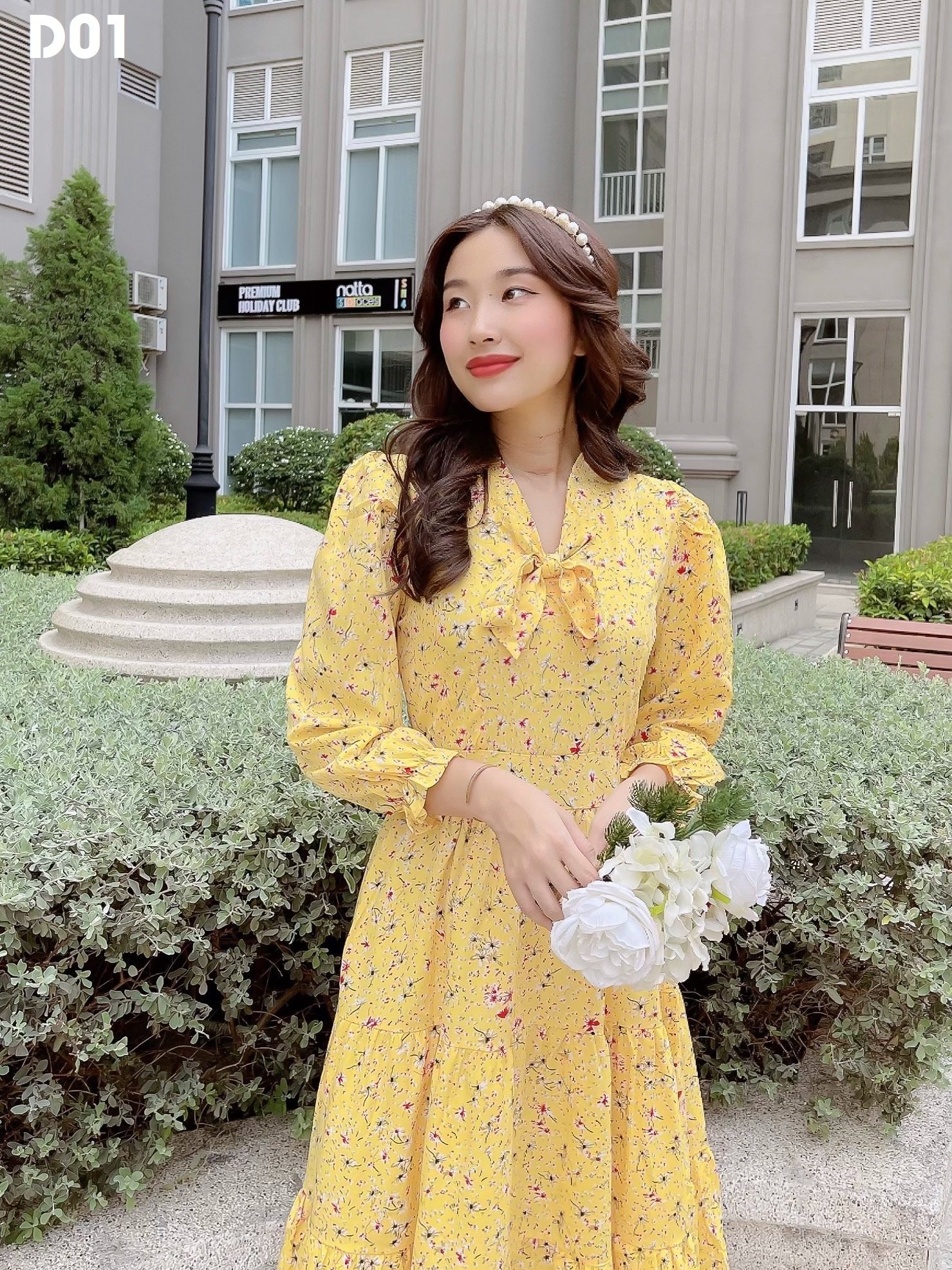 Đầm lua hoa nhí vàng