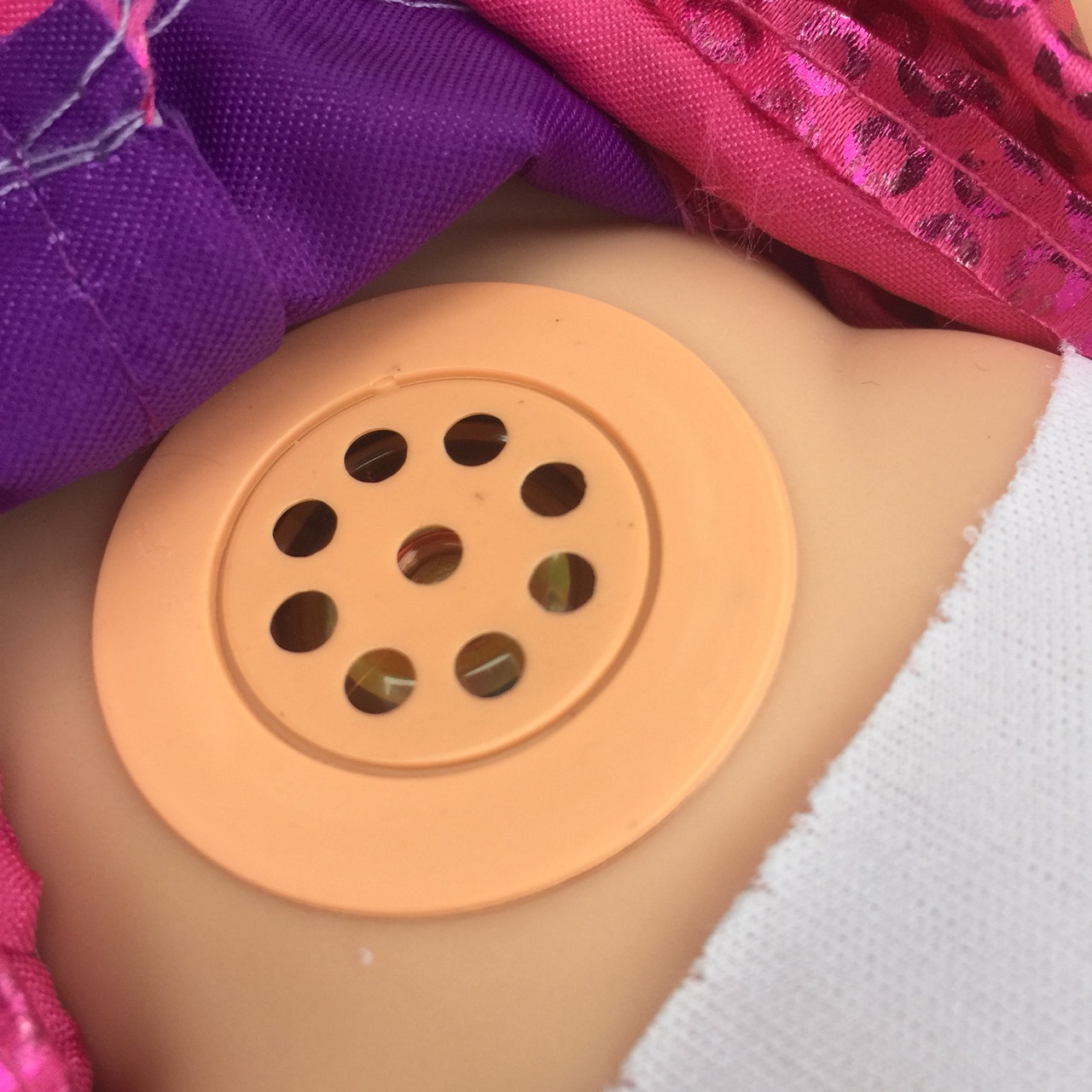 Búp bê biết khóc, nói, cười, có mùi thơm siêu đẹp