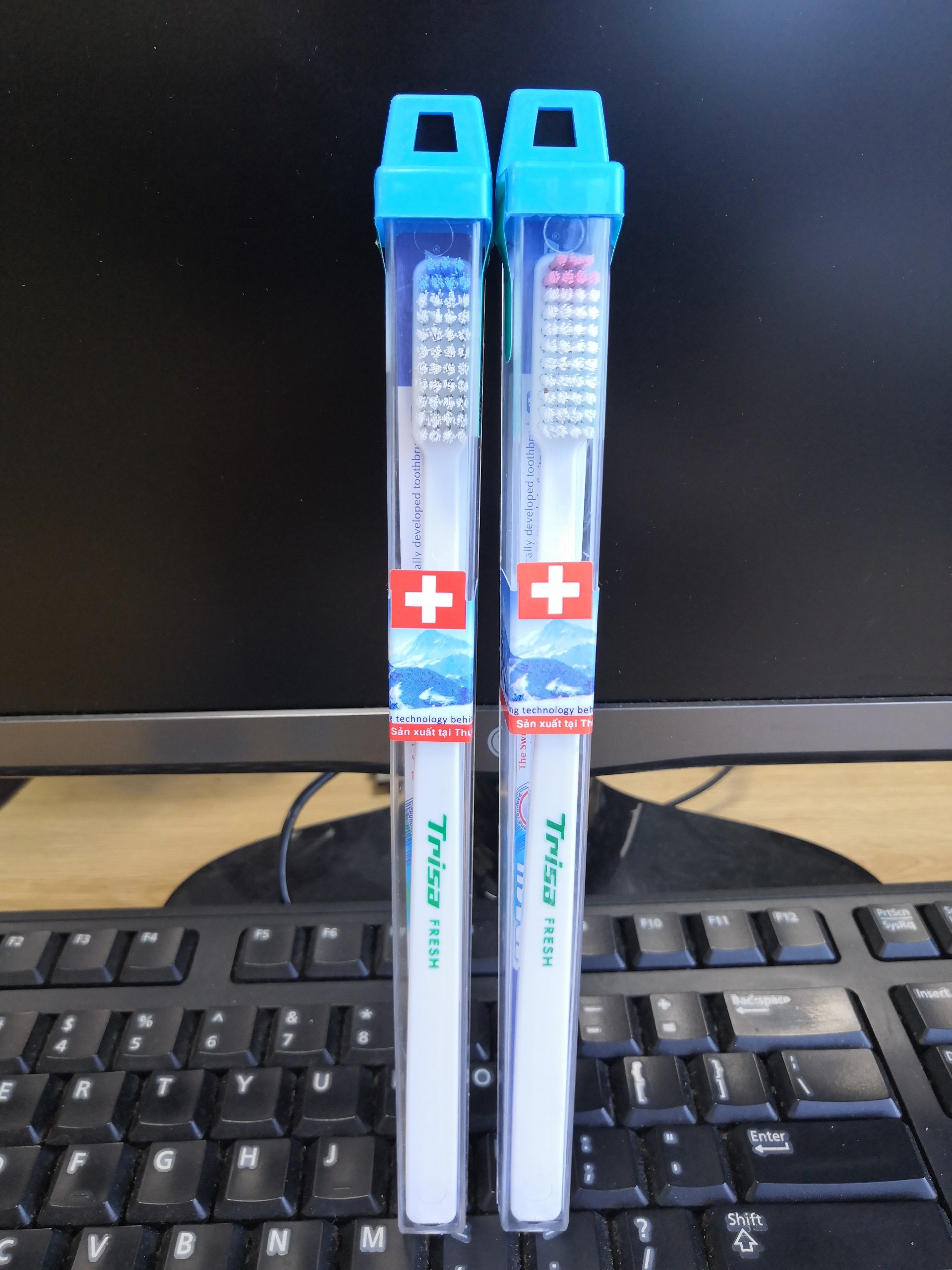 Toothbrush Trisa [Swiss] Fresh hard/medium/soft brush tree brush toothbrush
