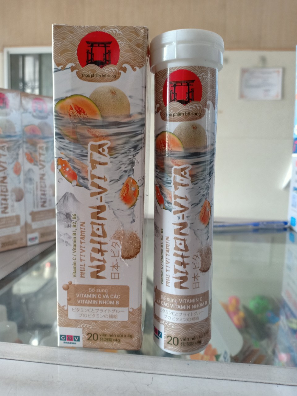 Sủi multivitamin NIHON - VITA bổ sung vitamin cho cơ thể, vị ngon dễ uống, tuýp to 4g . 20 viên / tuýp