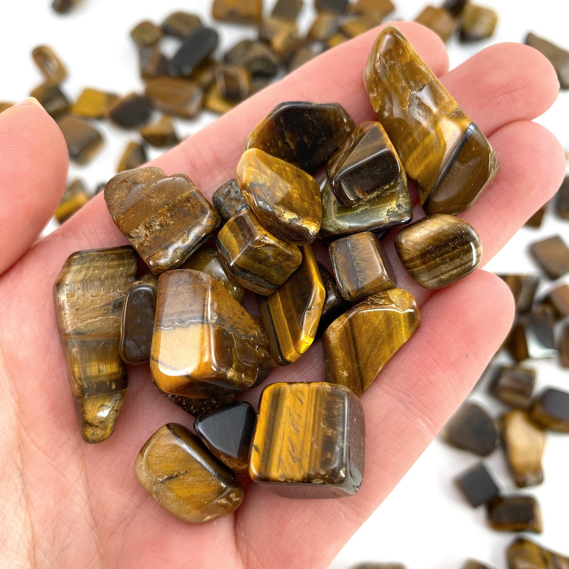 100gr đá mắt hổ kích thước từ 1-3 cm[100Gr to Tiger's eye size 1-3 cm; gemstone]