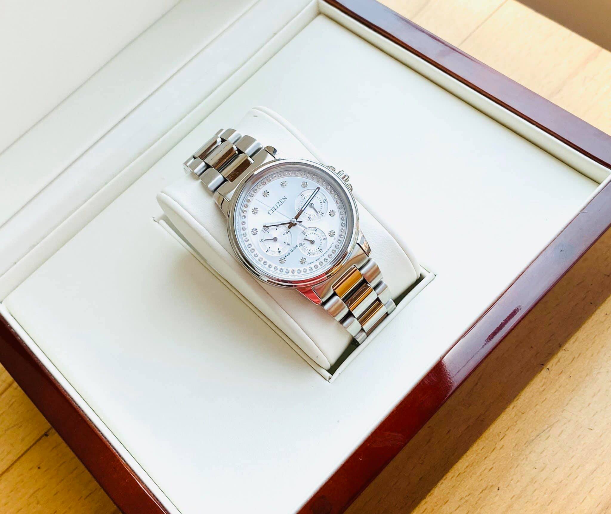 Đồng hồ Nữ Citizen Eco-Drive FD2040-57A - Trắng tinh khôi, óng ánh sang trọng cho chị em