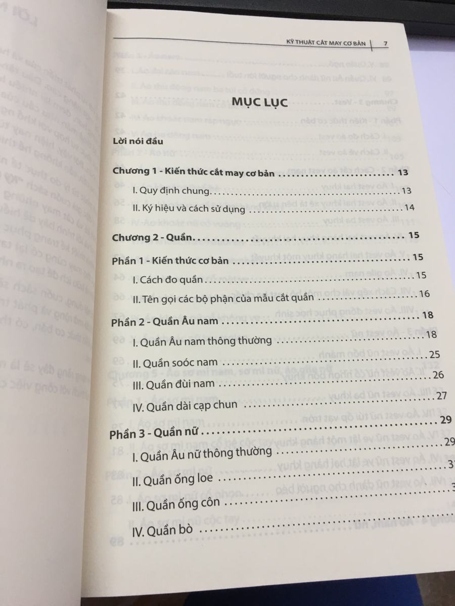 Sách Fahasa - Kỹ Thuật Cắt May Cơ Bản - Tập 1 (Dành Cho Người Mới Học) (Tái Bản 2018)