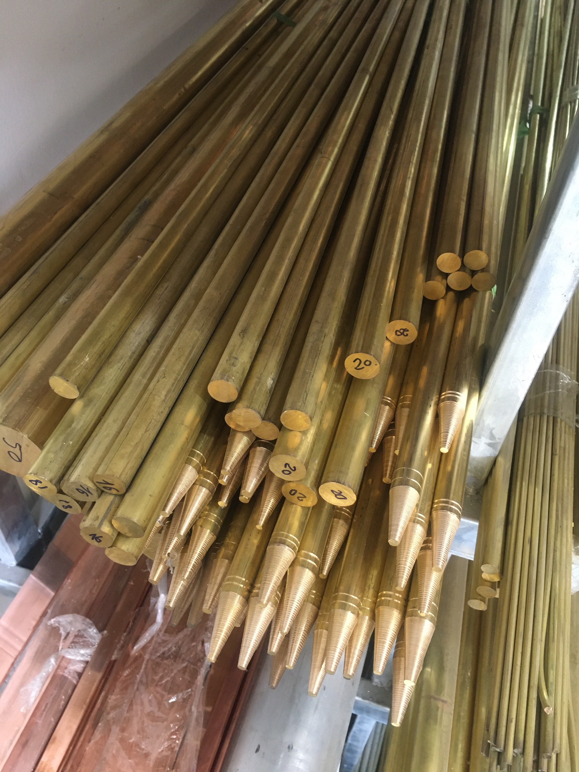 Đồng cây vàng phi 35 dài 20cm