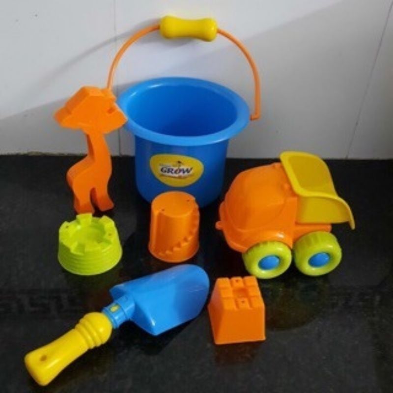 [HCM]Bộ đồ chơi xúc cát 7 chi tiết