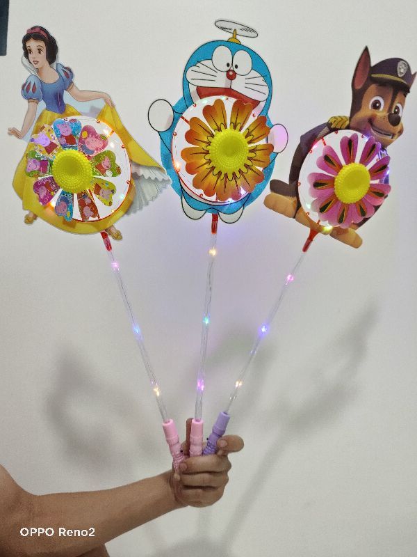 Chong chóng có đèn led hình ảnh kute