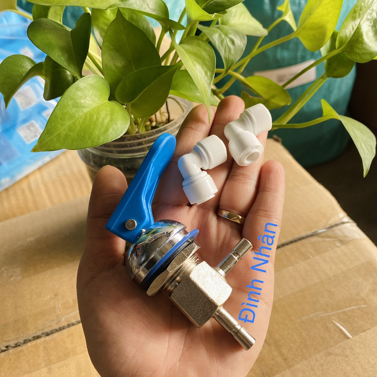 Van khóa lật  máy lọc nước nóng lạnh