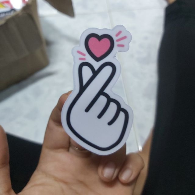 Combo 2 Decal Sticker Hình Bắn Tim Dán Nón, Dán Điện Thoại Giá Rẻ