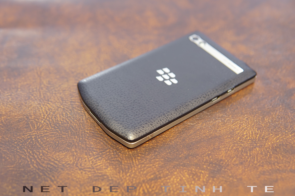 Dán skin film 3M dành cho điện thoại BlackBerry Porsche Design 9983 – Skin Film 3M nhập khẩu USA - chính hãng Nét Đẹp Tinh Tế