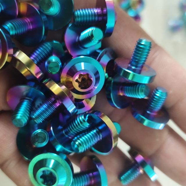 1 Ốc titan gr5 6li15 7 màu gắn ốp pô các loại xe