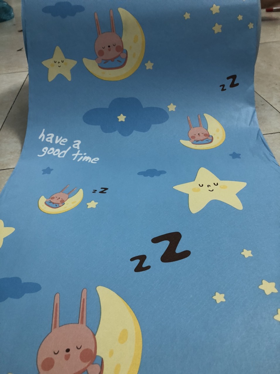 5M decal giấy dán tường khổ 45cm(có sẵn keo dán)-THỎ TRĂNG VÀNG