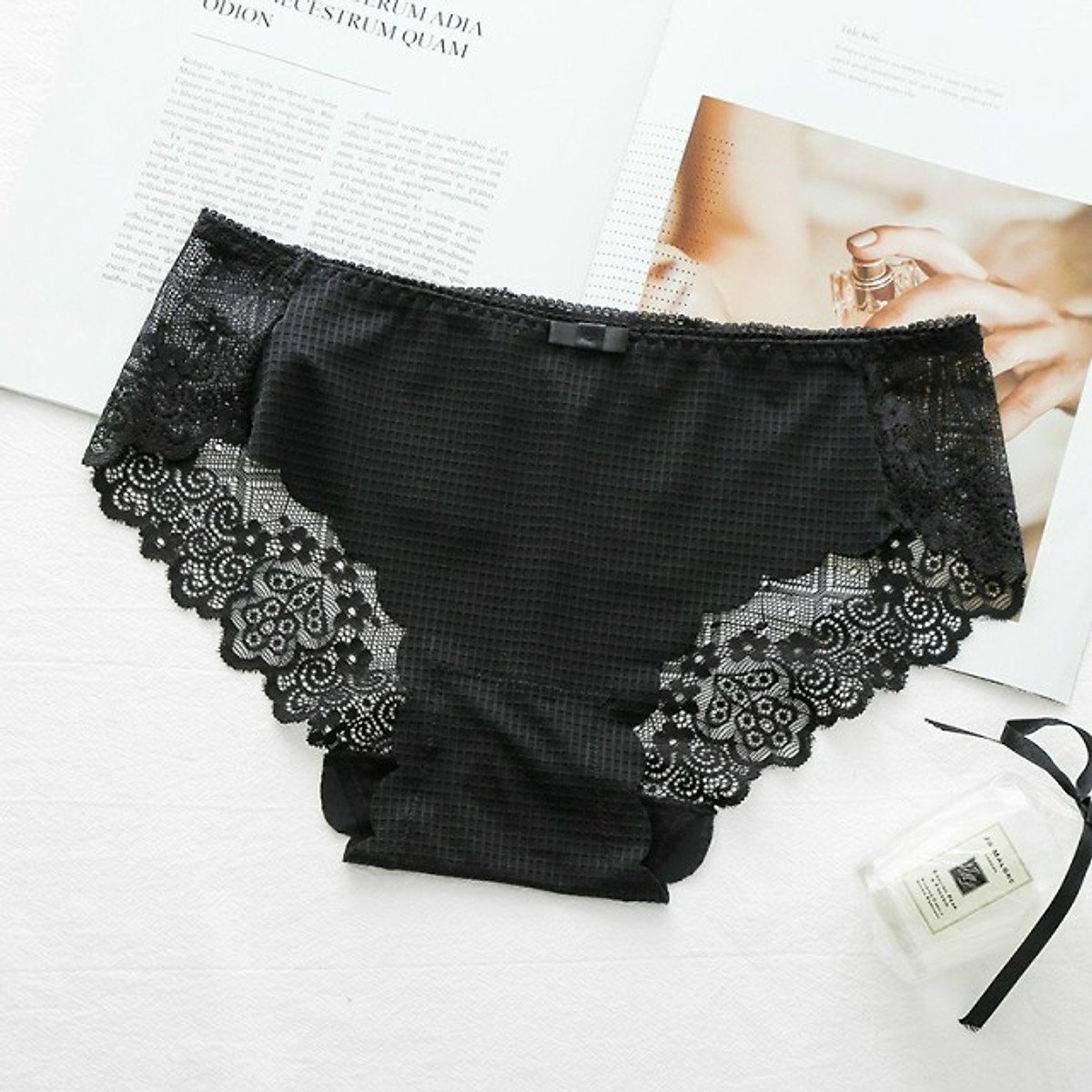 Quần Lót Nữ Đúc Su Phối Ren Kiểu Mới 2212 - LUV BIKINI