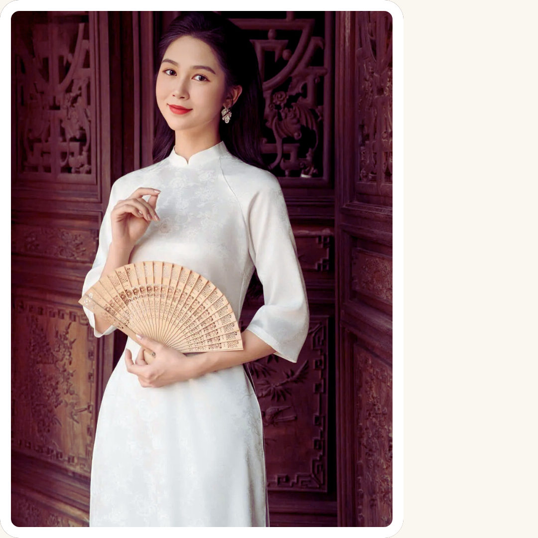 Áo dài gấm trắng nét đẹp truyền thống thanh lịch vượt thời gian – AD042