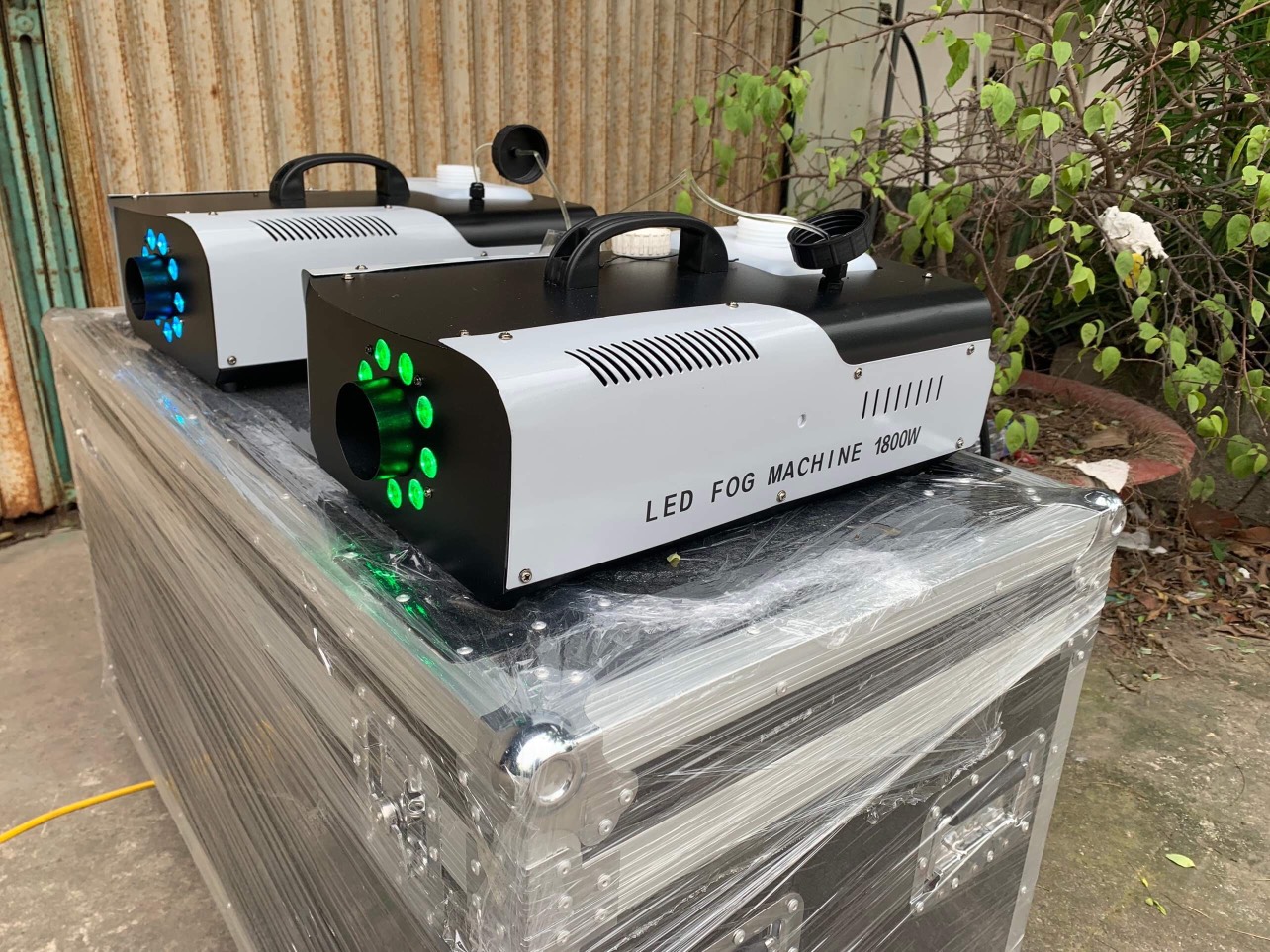 MÁy khói 1800w có led có DMX