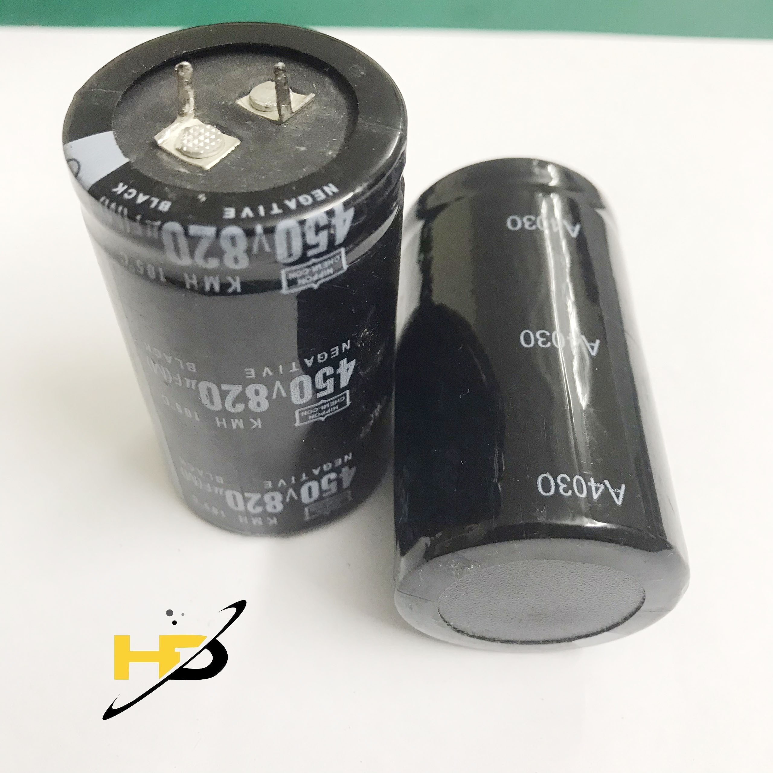 Tụ Hóa Phân Cực, Tụ Điện Lọc Nguồn Chân Cứng 820uF 450V 35x60mm