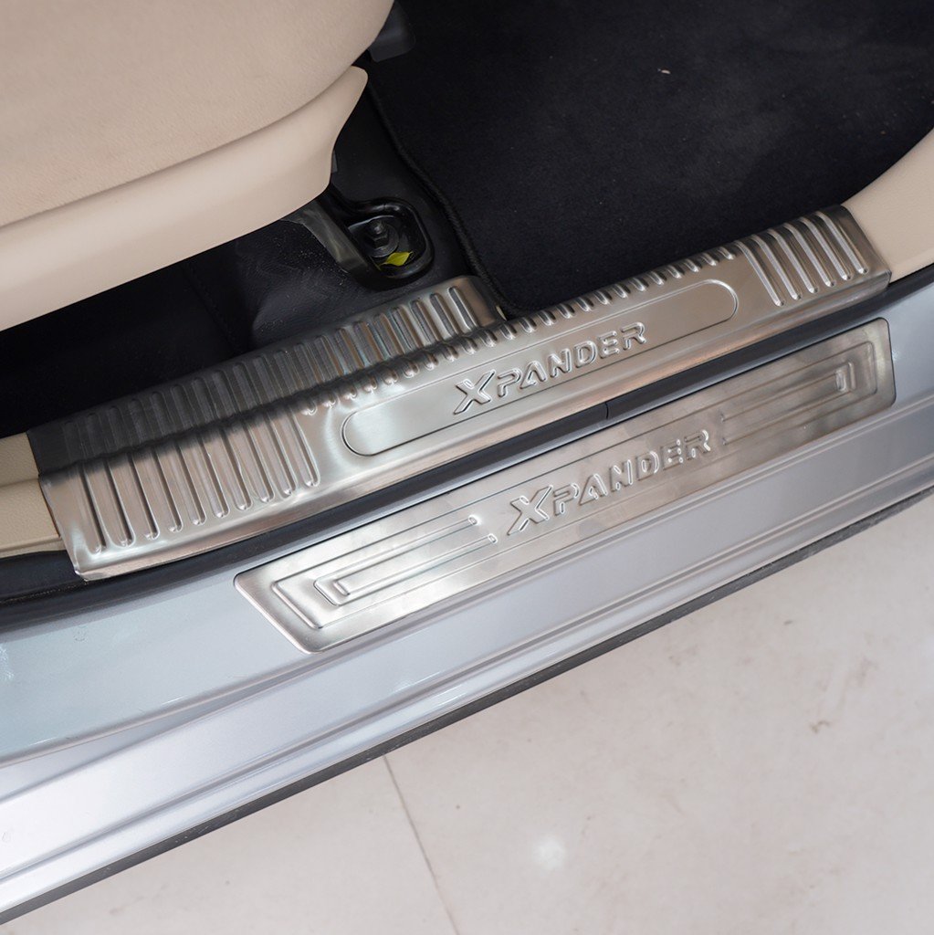 Nẹp Bước Chân Trong Ngoài Mitsubishi Xpander 2019-2020, xpander cross chất liệu inox, titan Cao Cấp