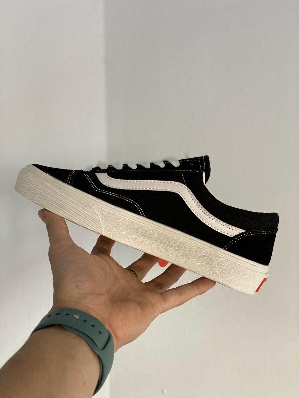 giày thể thao sneaker vau đen