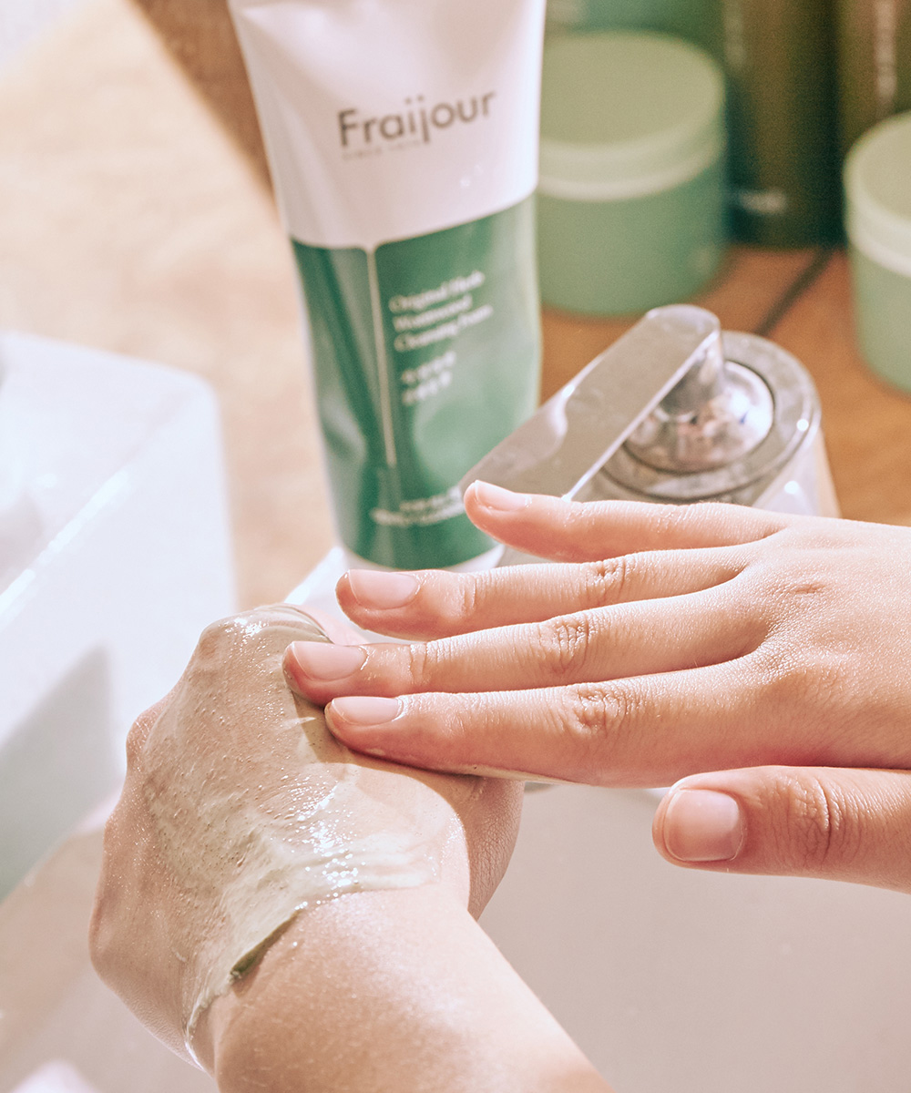 Sữa rửa mặt thảo mộc Fraijour 150ml