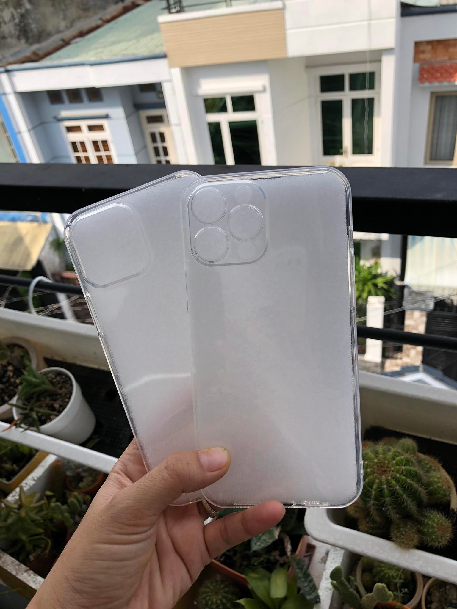 Óp lưng iphone 13 Pro Max silicon dẻo trong suốt