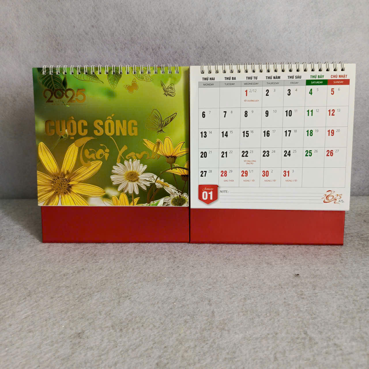 Lịch để bàn khổ 16 x 24cm năm 2025