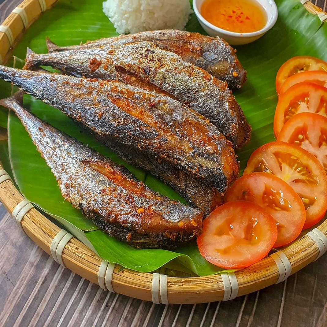 KHÔ CÁ NỤC BÉO KHÔNG ĐẦU