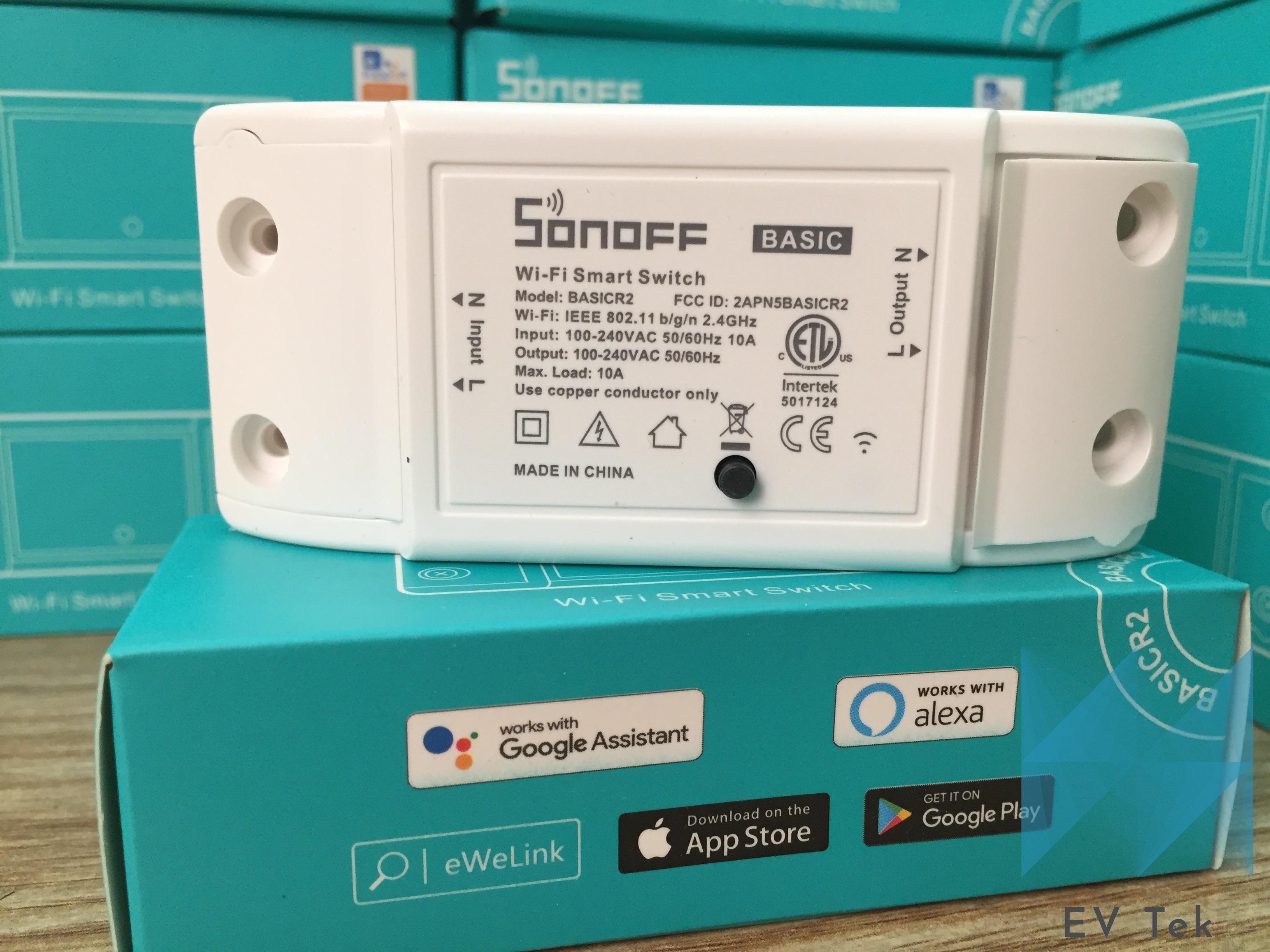 Công tắc Wifi Sonoff Basic R2 bản Quốc tế Tiếng Anh