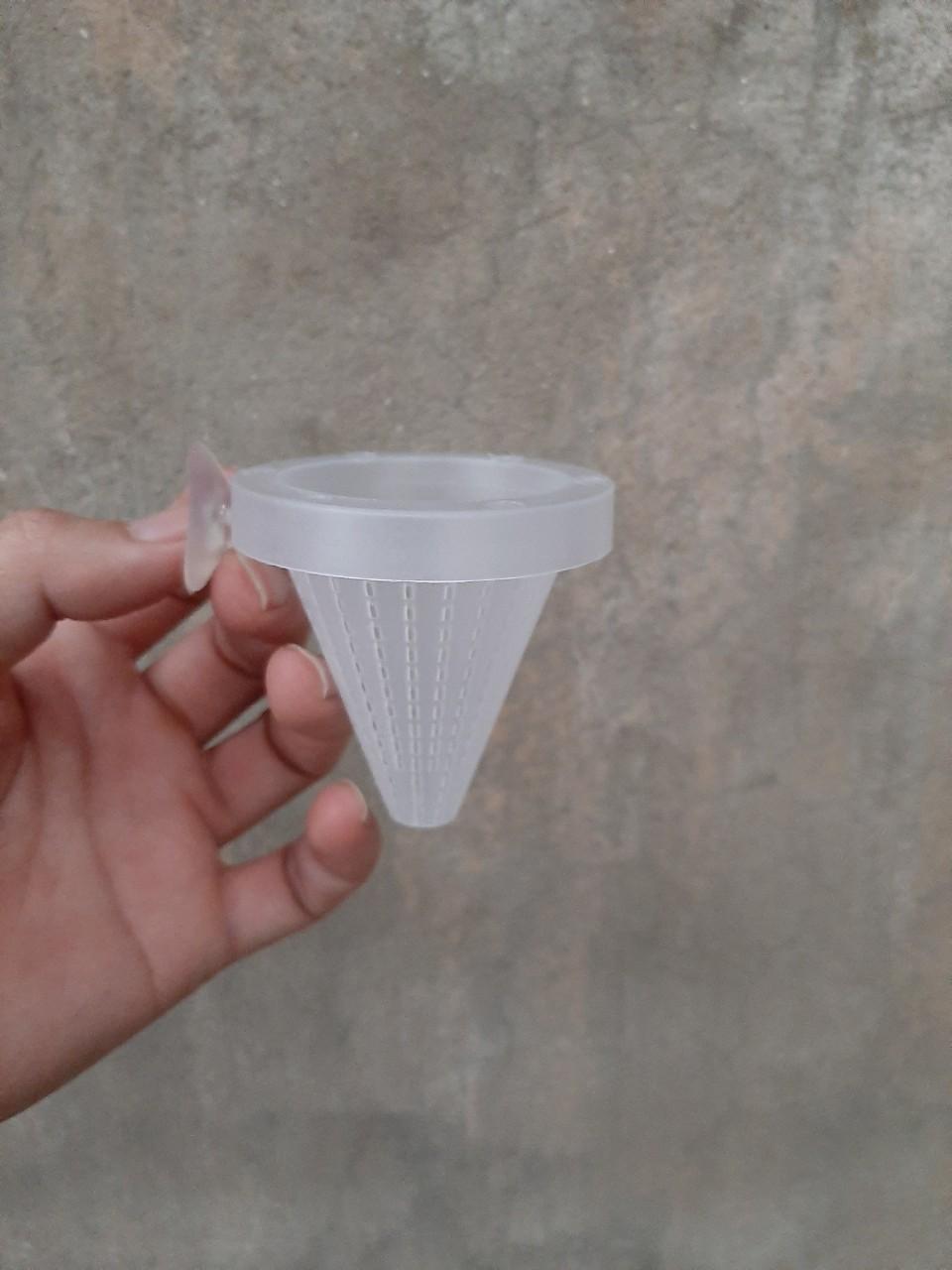 Phễu đựng giun, trùn chỉ cho cá cảnh