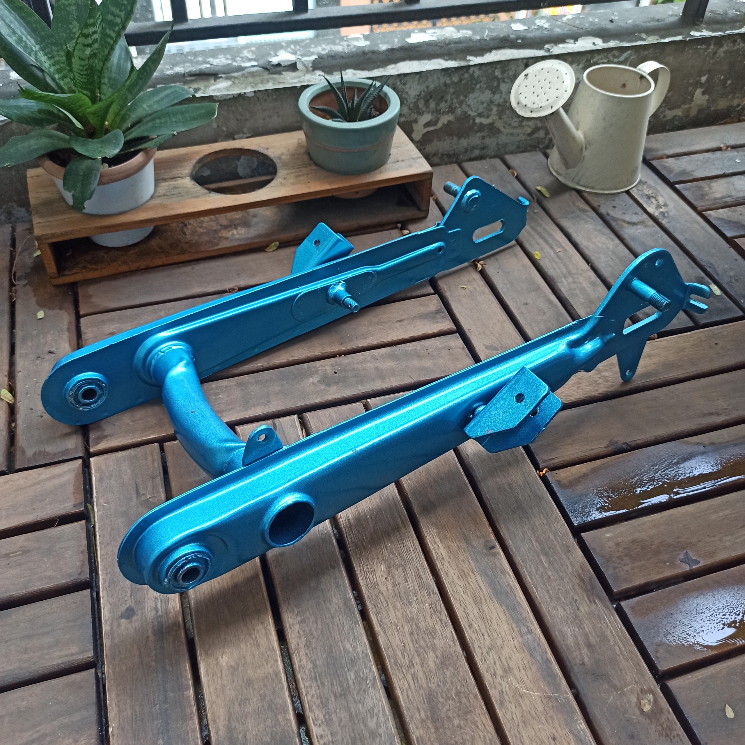 Gắp 3 tầng, cảng sau cub 82 màu xanh lơ
