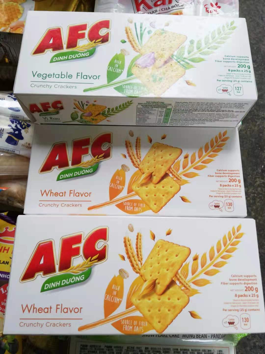 hộp Bánh cracker AFC kinh đô - bánh quy giòn AFC vị rau, vị lúa mì - hộp 8 gói 25g