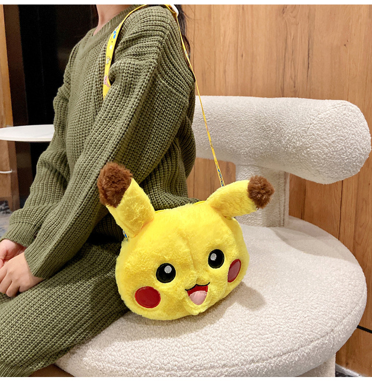 Túi PIKACHU đeo chéo siêu dễ thương, túi đeo chéo thú bông POKEMON có dây đeo in hình độc lạ