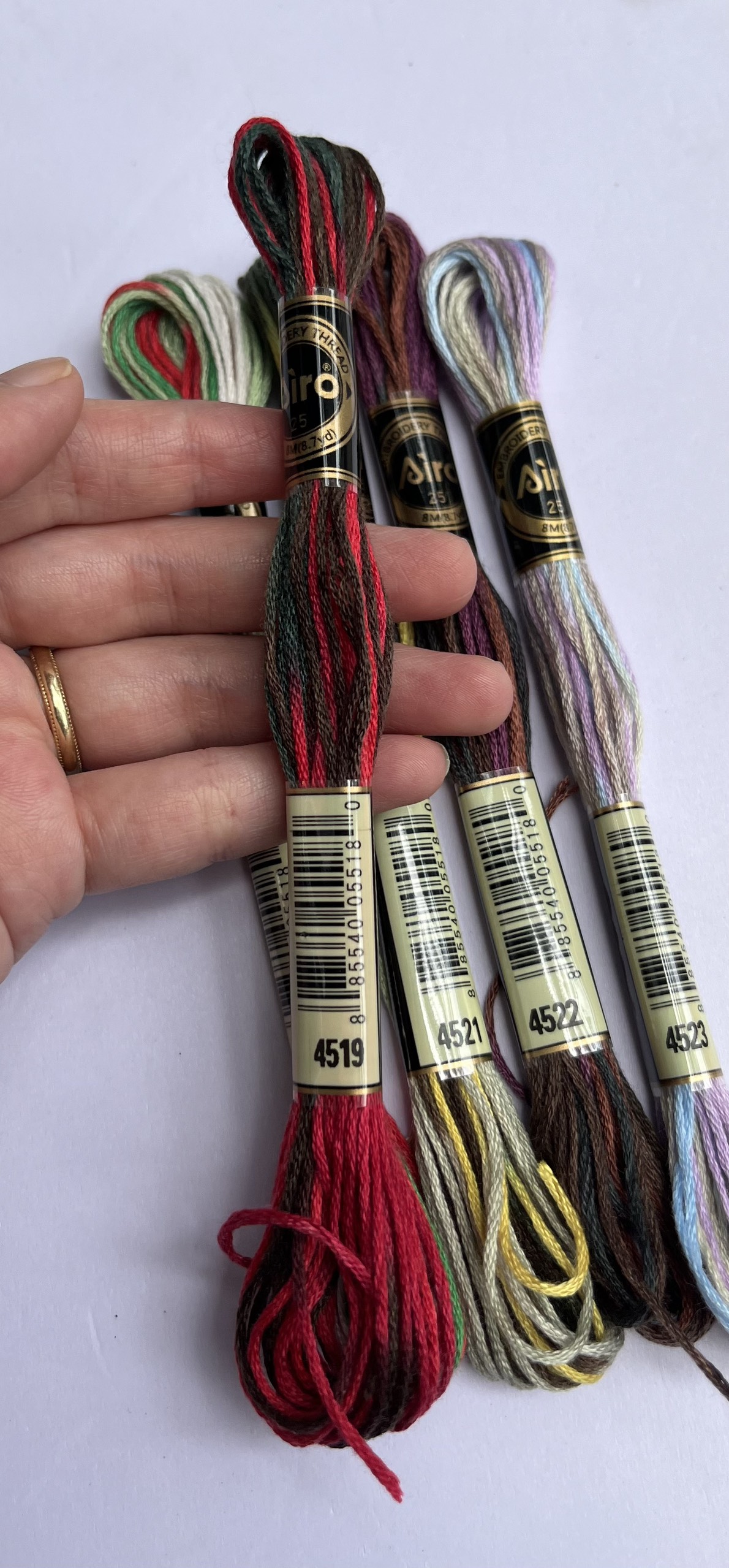 Chỉ loang Airo Chính Hãng - Cột 4 ( Gía 1 tép)