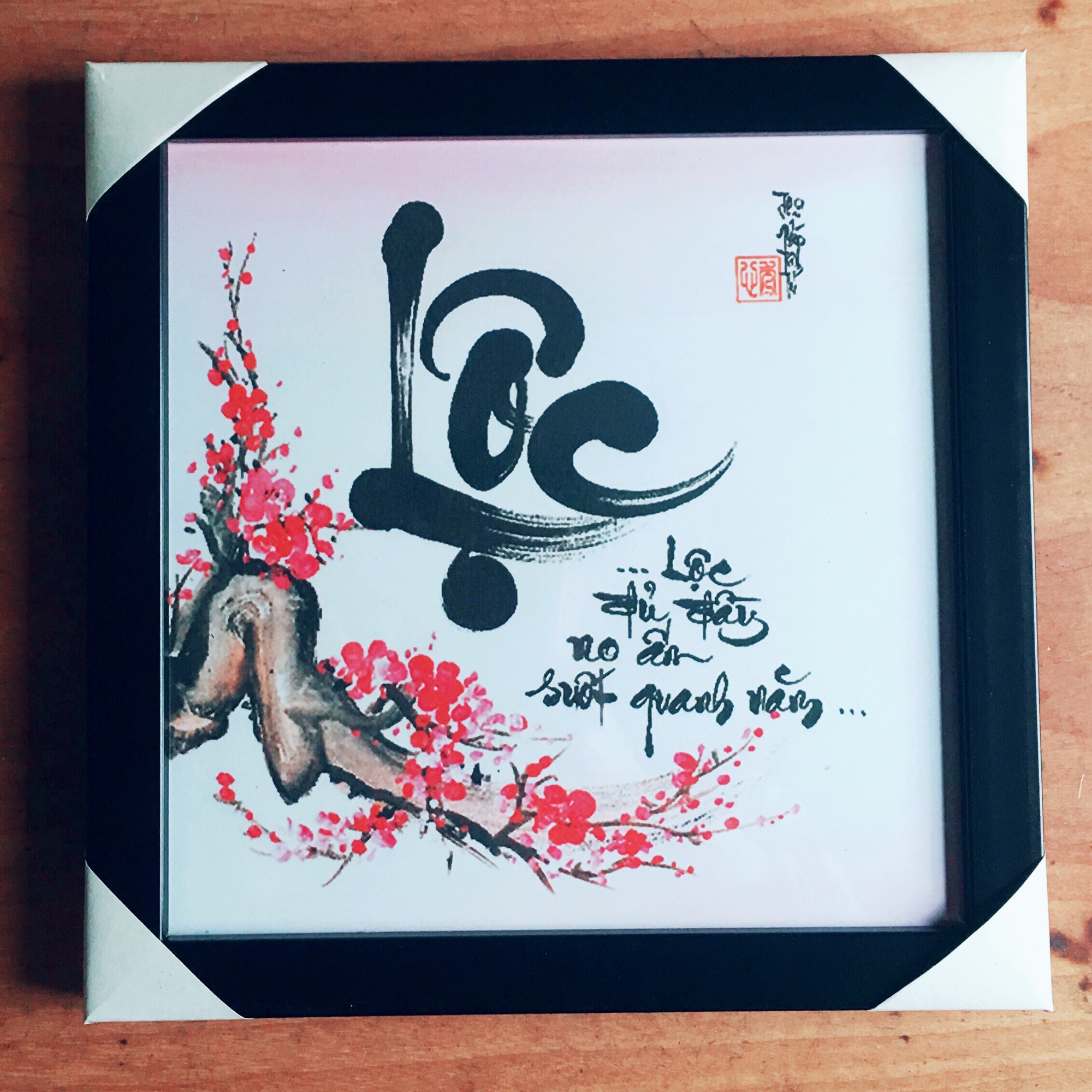 Tranh thư pháp lộc tặng kèm khung và móc treo tranh